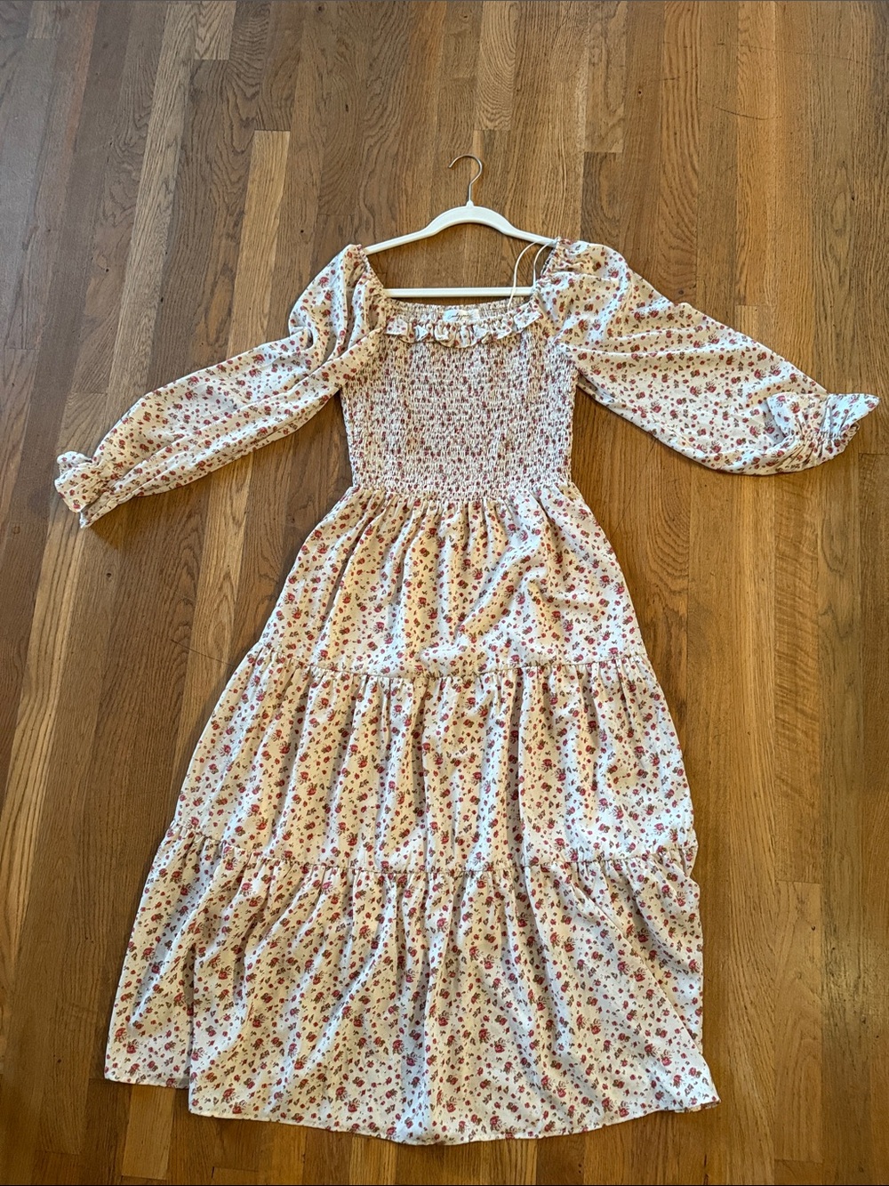 Feminine Carly Jean Los Angeles Dress - Picture 5 of 8